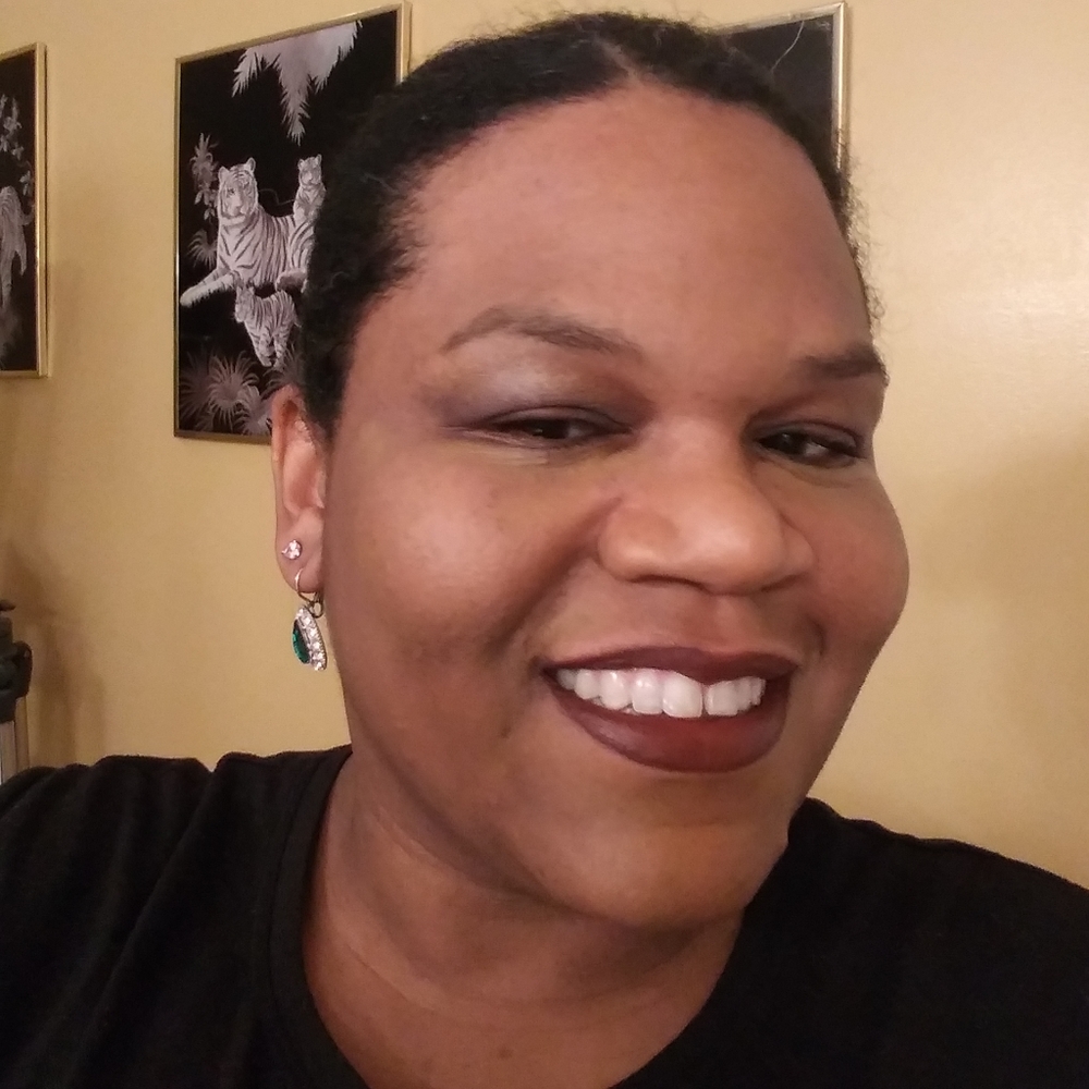 Meet your Posher, Lashana